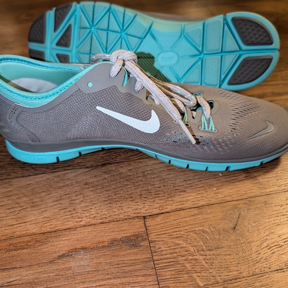 Nike Free 5.0 Lightweight Gym & Walking Shoes – Women’s 7.5 - Picture 5 of 9